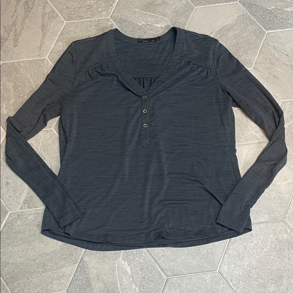 prAna Women’s Long Sleeve Henley Top – Gray – Size M